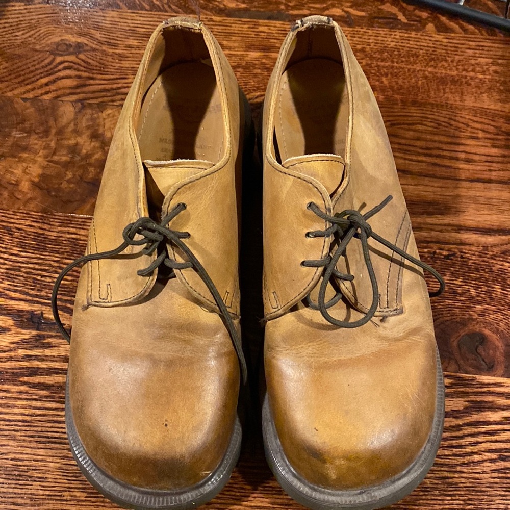 Original Dr. Martins cute square toe-camel color